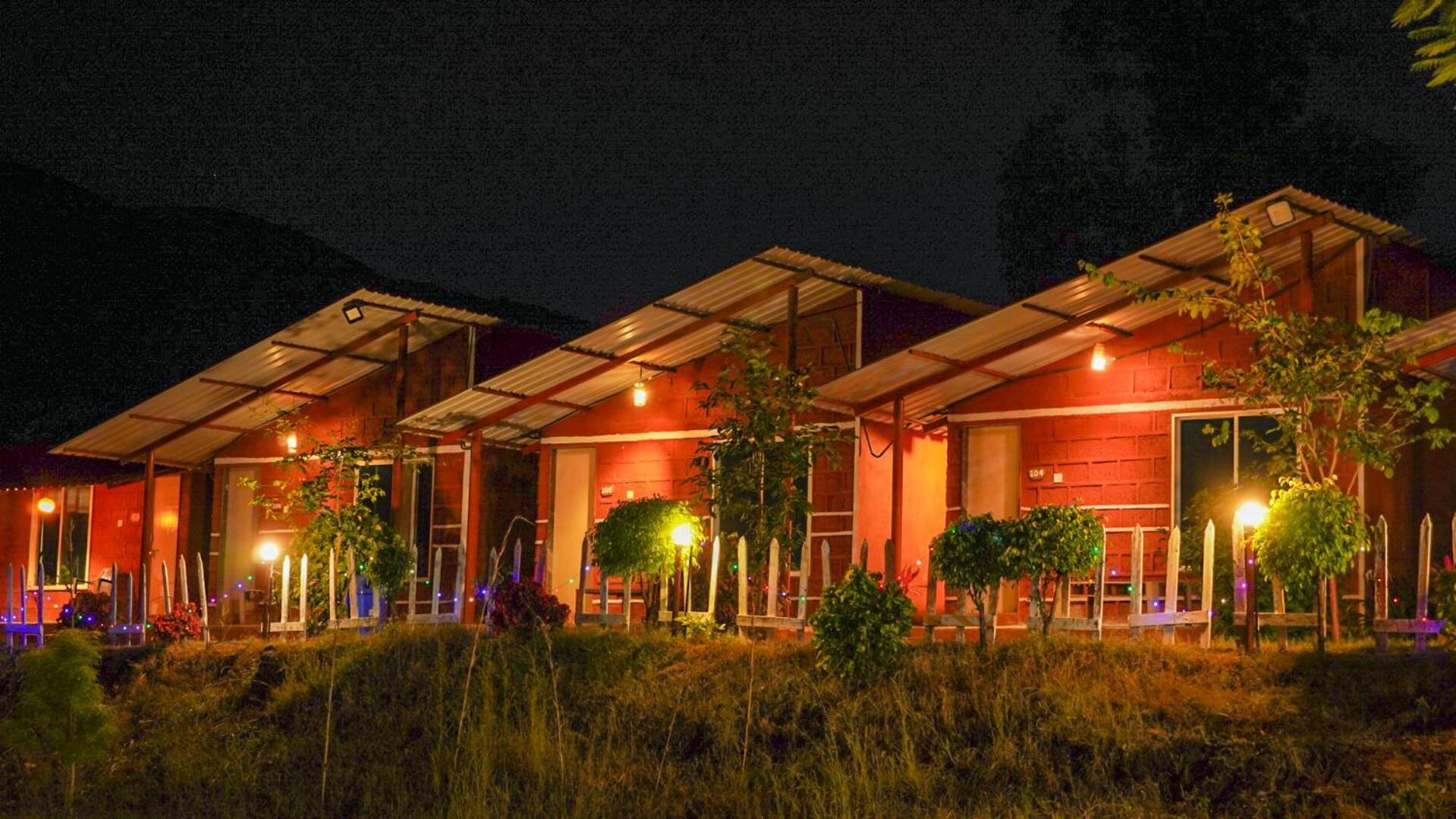 Mysticstays Resort Wai Exterior photo